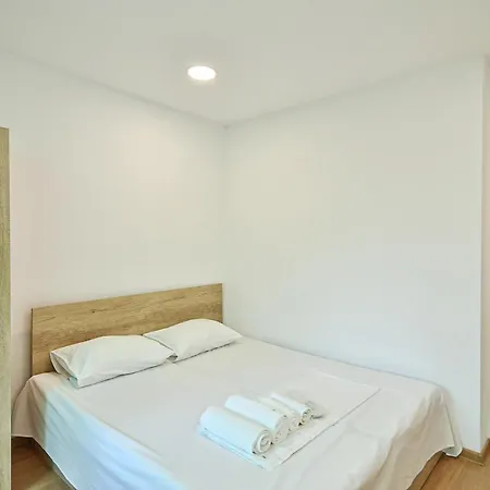 公寓 Hideout In Heart Of With Wifi