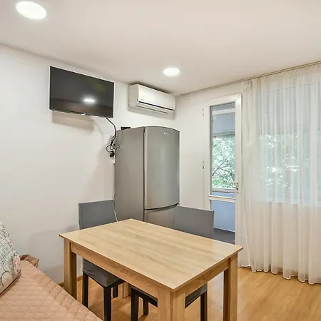 公寓 Hideout In Heart Of With Wifi *